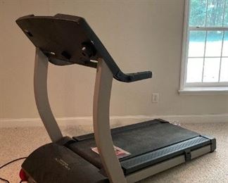 Golds Gym Advantage Treadmill