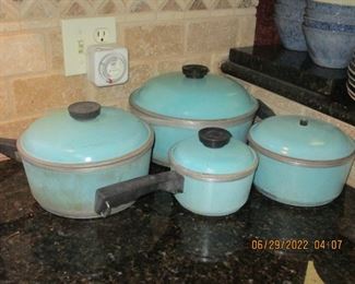 Vintage turquoise Club Aluminum pans