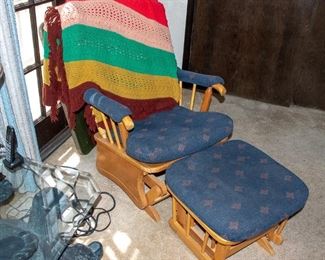 Glider Chair / Ottoman