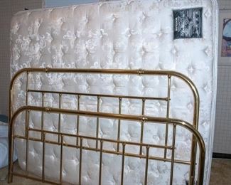 KING Mattress set / Brass Headboard
