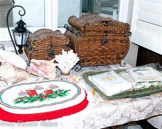 Tables of Deco and Textiles