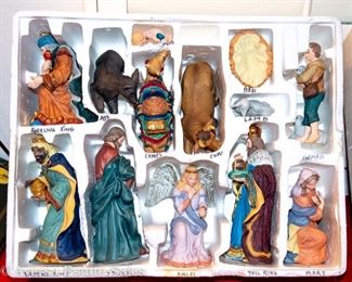 KIRKLAND Nativity Set