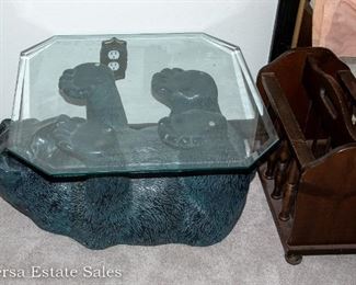 Unique BEAR Accent Table