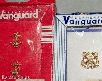 Military Buttons - Pins - Patches