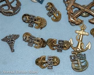 Military Buttons - Pins - Patches