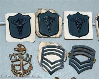 Military Buttons - Pins - Patches
