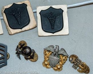 Military Buttons - Pins - Patches