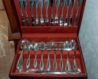 Complete Flatware Sets
