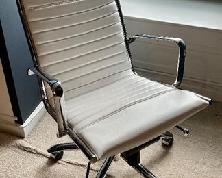 Pottery Barn Desk Chair 