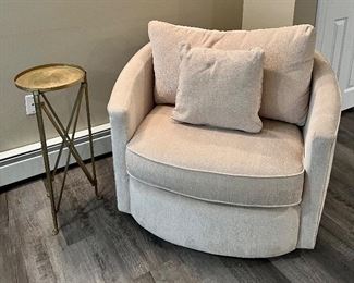 La-Z-Boy Swivel Club Chair