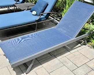 Vivere Adjustable Chaise Lounge 