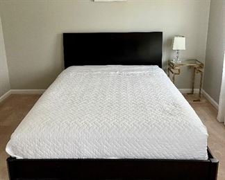 Pottery Barn Queen Platform Bed