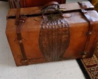 Vintage Alligator suitcase in great condition.