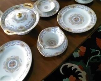 Theodore Haviland Limoges "Maintenon" pattern, 79 pieces for s great service setting for 8.