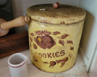 Vintage Cookie Tin