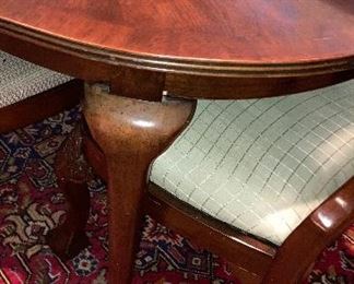 LOT 58  Mahogany Dining table and 8 QA Chairs     1000