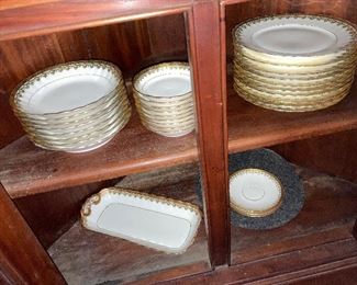 Part of Large set Dinnerware Lot 582