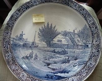 lot 77  Delft Charger Newer   50