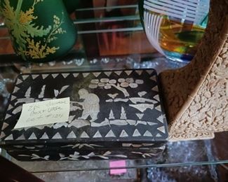 Lot 124   Black Lacquer Box and resin Vase   25 