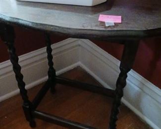 Lot 167 Oval Barley Twist Parlor Table  150 