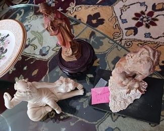 Lot 188  Group lot 3 figurines    20