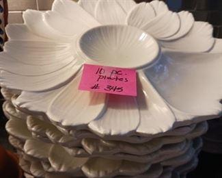 Lot 345  Artichoke plates  10 pc    50