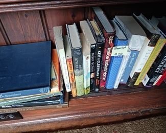 Book Shelf Lot 413   Books sold as a lot   25 all