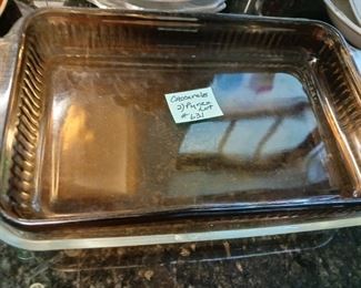 Lot 631a   2 Pyrex Cassaroles    8