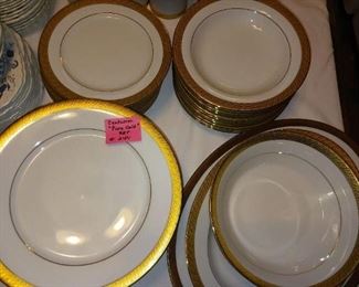 Lot 244  Set of Centurion Collection "Pure Gold" dinnerware    set 200