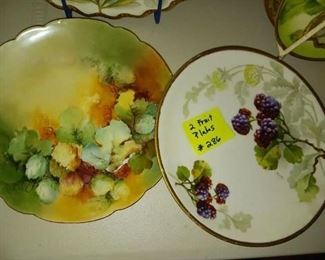 Lot 286 2 fruit Plates    10