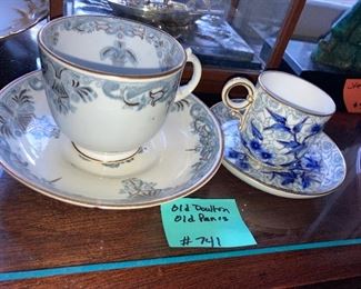 Lot 741 Group lot Old Dresden Old Paris set 2  40