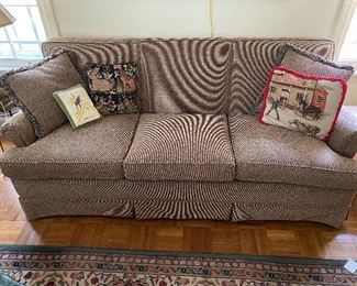 Dot Pattern Sofa - Image uploads incorrectly. 