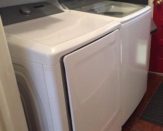 Samsung washer/ dryer. Matched set in like new condition. 