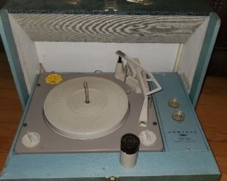 Admiral Solid State High Fidelity Portable Record Player Model YG1047