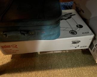 Weber Q grill stand; model 41429