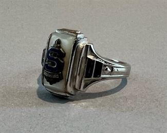 Vintage 10K White Gold Class Ring