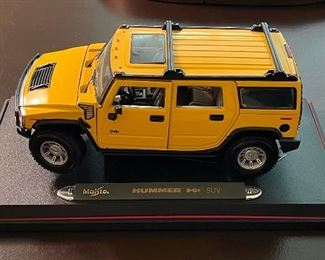 Maisto Hummer H2 SUV 