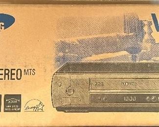 Samsung VR8160 Hi-Fi Stereo 4-Head VCR VHS Video Cassette Player, New Never Used Original Box