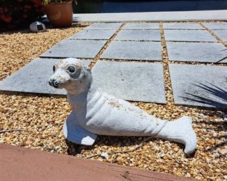 Sea Lion Statue - 40lbs