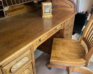 003 Vintage Roll Top Desk