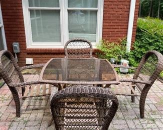 Manufactured Wicker Patio Set No Cushions