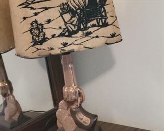 Ceramic gun lamp with paper shade
