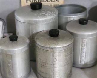 Spun aluminum canister set