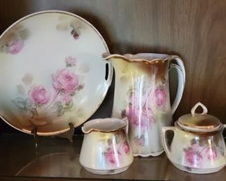 Leuchtenburg Germany china serving dishes 