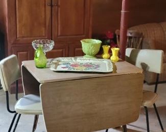 Mid- Century drop leaf dining table 