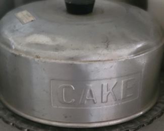 Spun aluminum cake carrier 