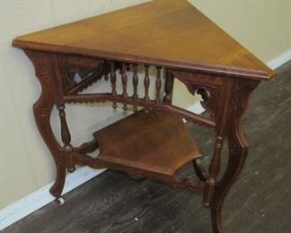 Unique Oak Triangle Lamp Table