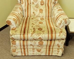 Upolstered Chair 32H X 33W X 34D