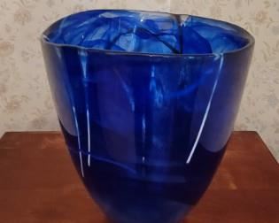 Vase Kosta Boda, Sweden Cobalt blue 9H X 8Dia.