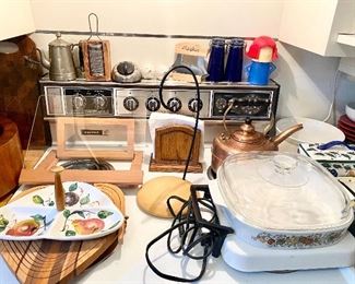 Pyrex electric warming plate.